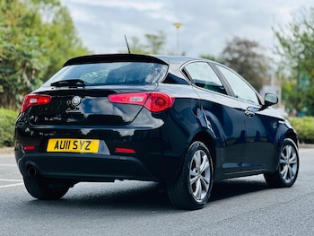 Used Alfa Romeo Giulietta 2011 for sale - 75707240: Photo