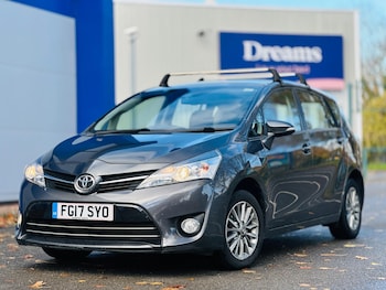 Used Toyota Verso 2017 for sale - 76423912: Photo