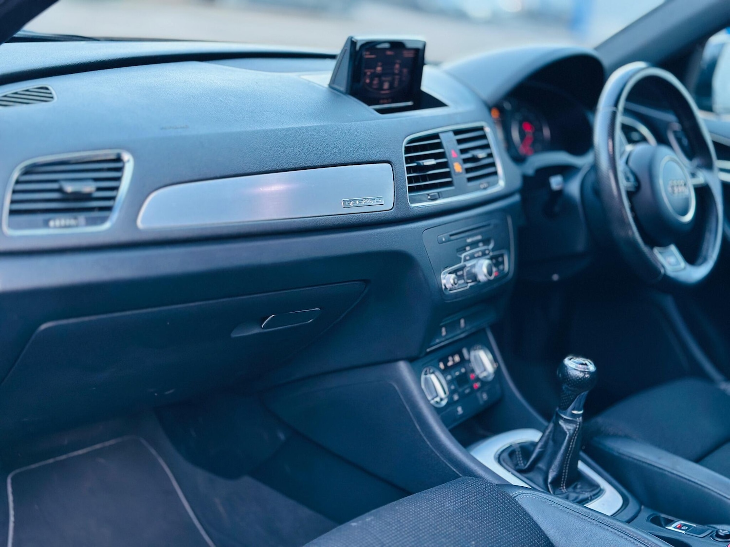 Used Audi Q3 2012 for sale - 76688719: Photo 27