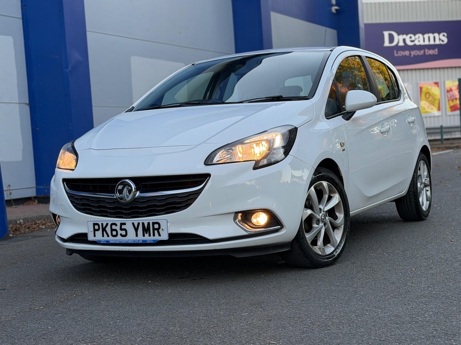 Used Vauxhall Corsa 2015 for sale - 76072382: Photo 2