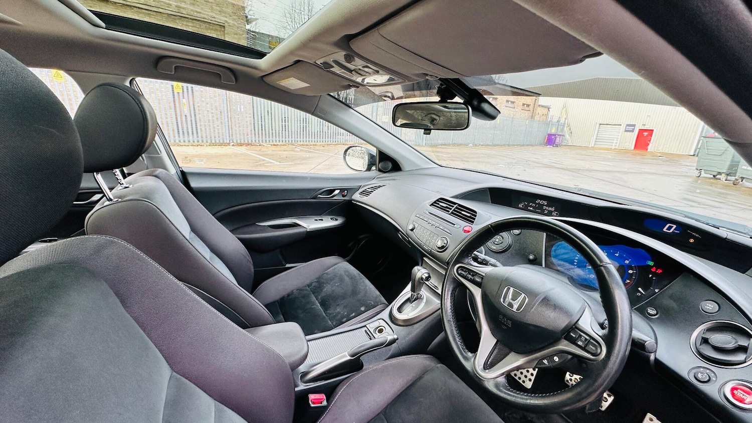 Used Honda Civic 2011 for sale - 77084455: Photo 24