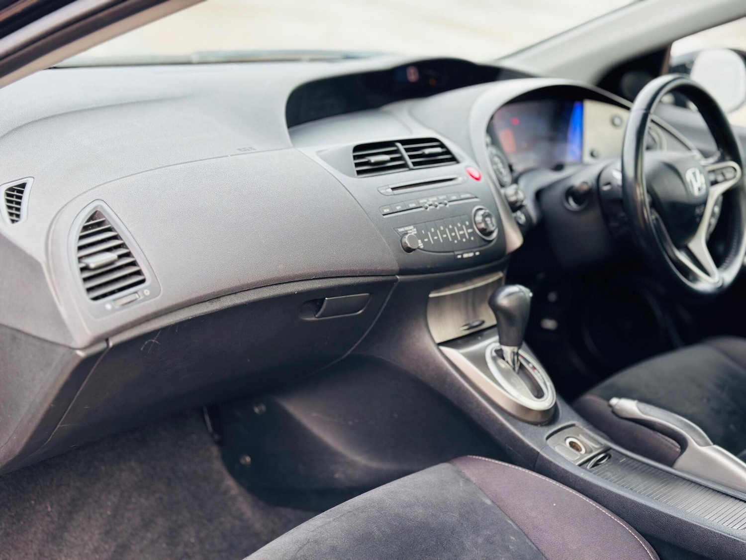 Used Honda Civic 2011 for sale - 77084455: Photo 50