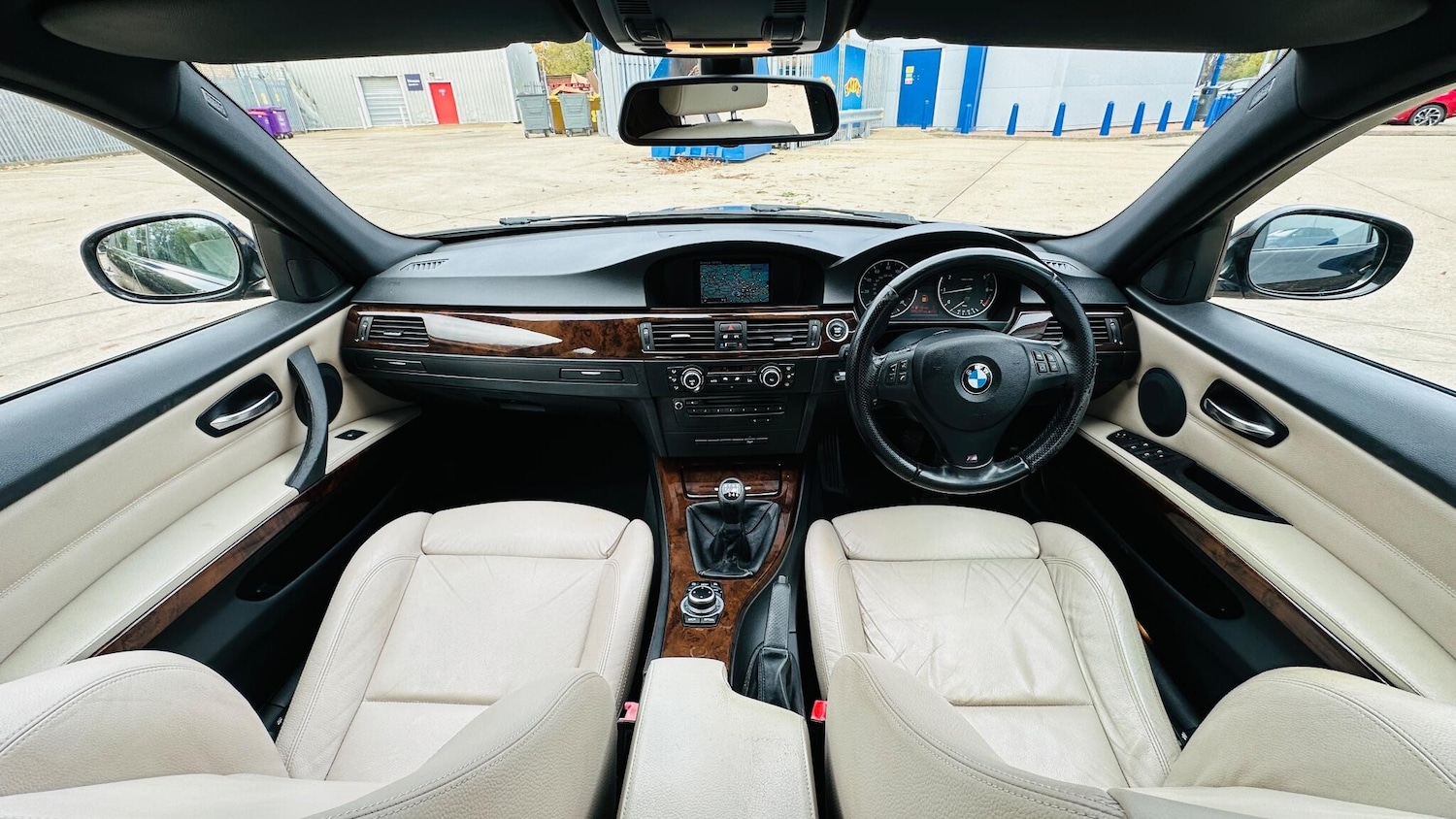 Used BMW 3 Series 2010 for sale - 76423508: Photo 29