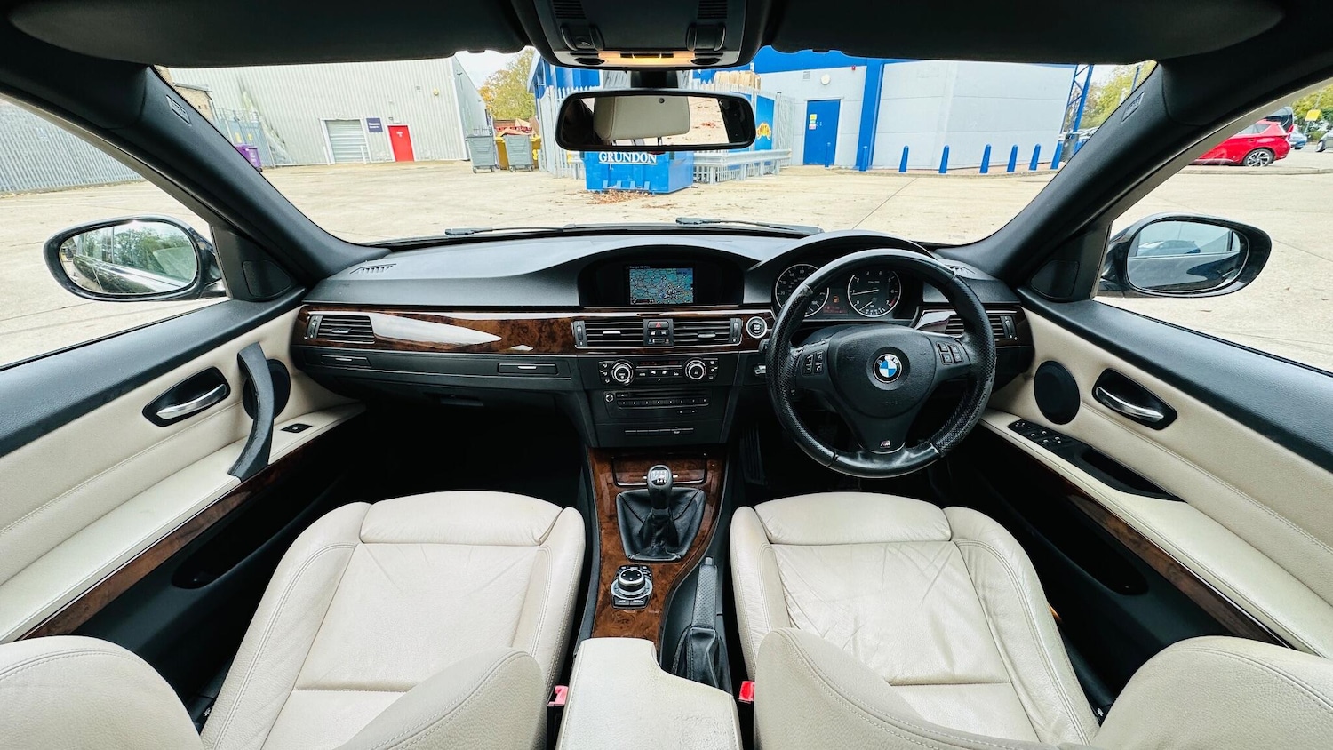 Used BMW 3 Series 2010 for sale - 76423508: Photo 3