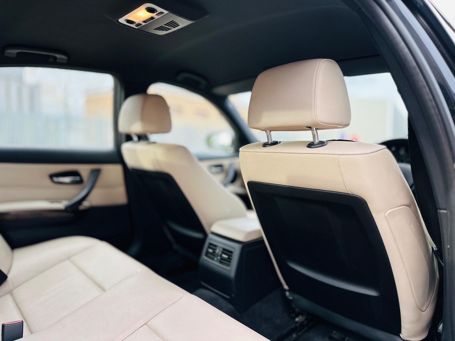 Used BMW 3 Series 2010 for sale - 76423508: Photo 32