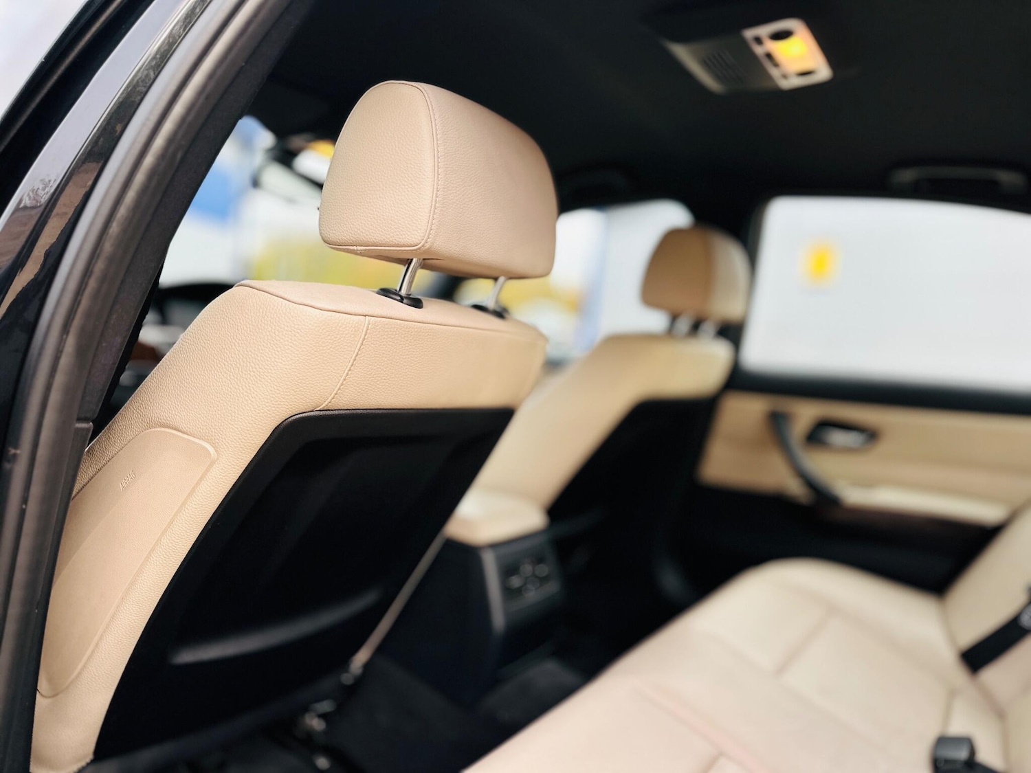 Used BMW 3 Series 2010 for sale - 76423508: Photo 34