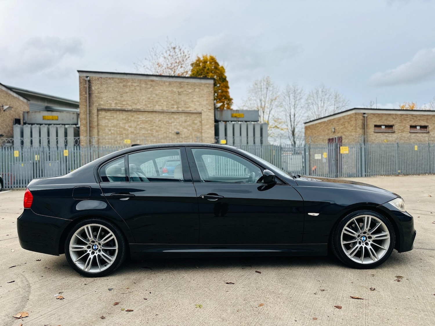 Used BMW 3 Series 2010 for sale - 76423508: Photo 44