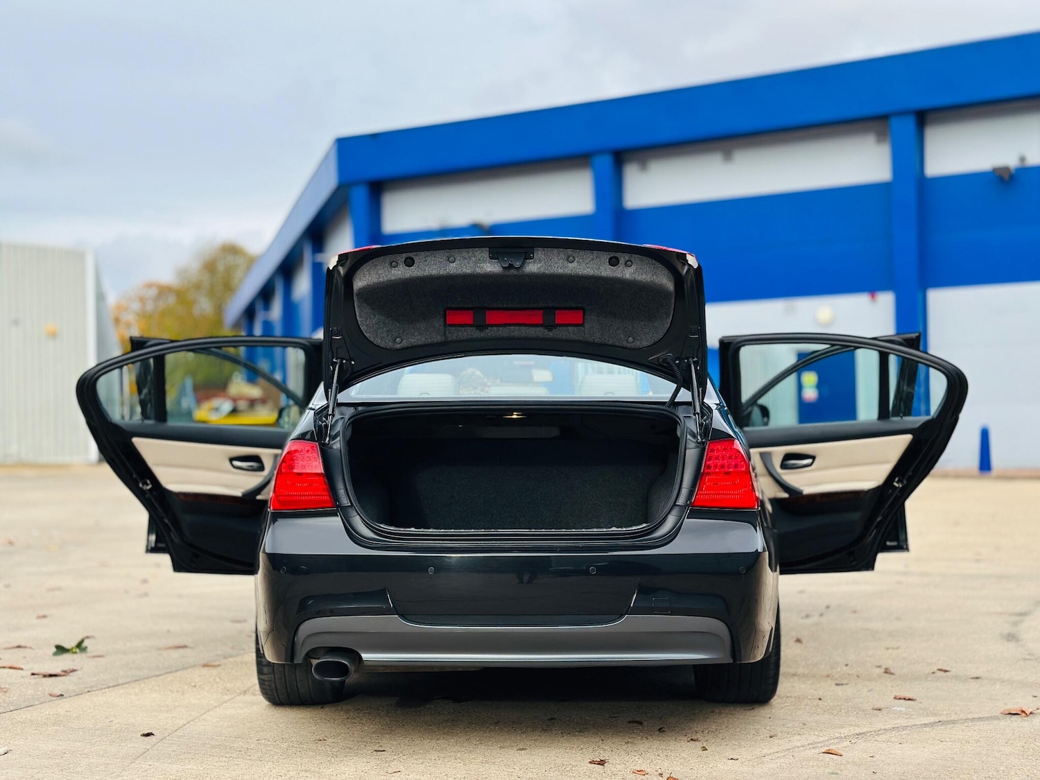 Used BMW 3 Series 2010 for sale - 76423508: Photo 47