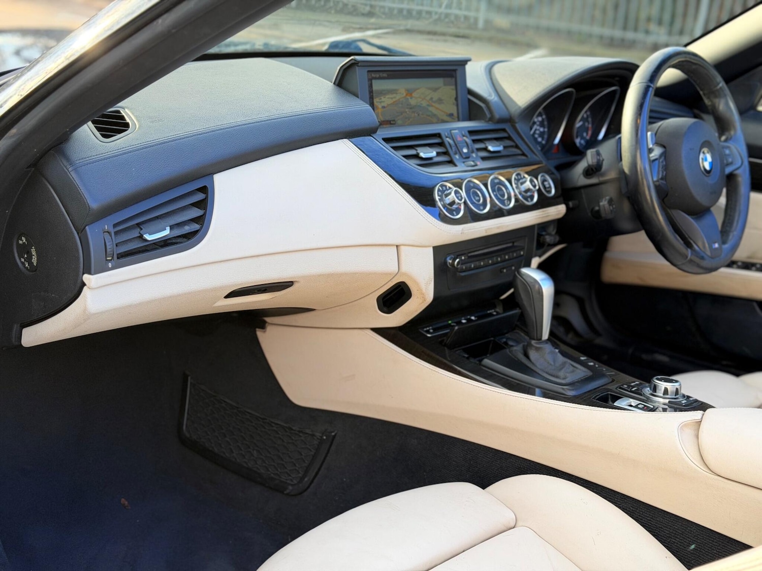 Used BMW Z4 2011 for sale - 77440972: Photo 46