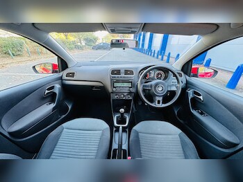 Used Volkswagen Polo 2011 for sale - 76996096: Photo