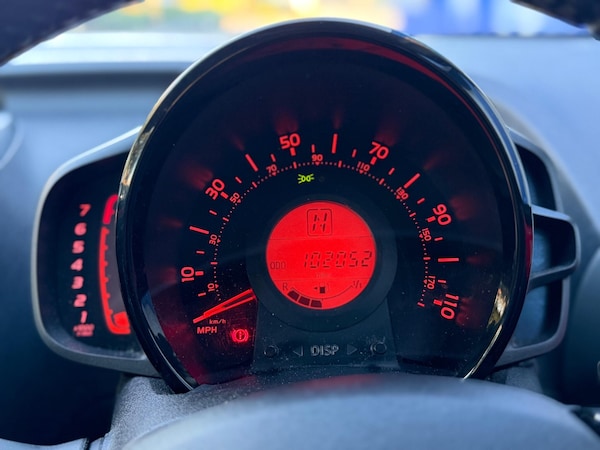 Used Toyota AYGO 2017 for sale - 76013240: Photo 13