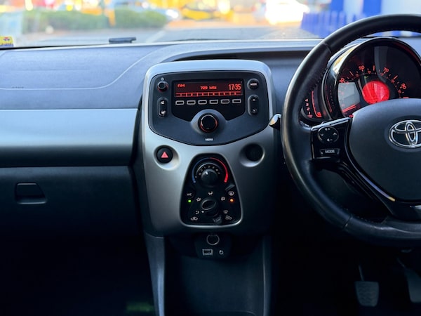 Used Toyota AYGO 2017 for sale - 76013240: Photo 22