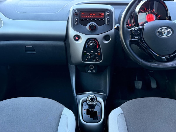 Used Toyota AYGO 2017 for sale - 76013240: Photo 29
