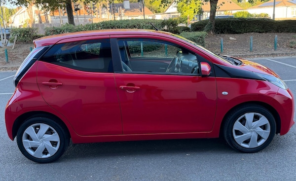 Used Toyota AYGO 2017 for sale - 76013240: Photo 8