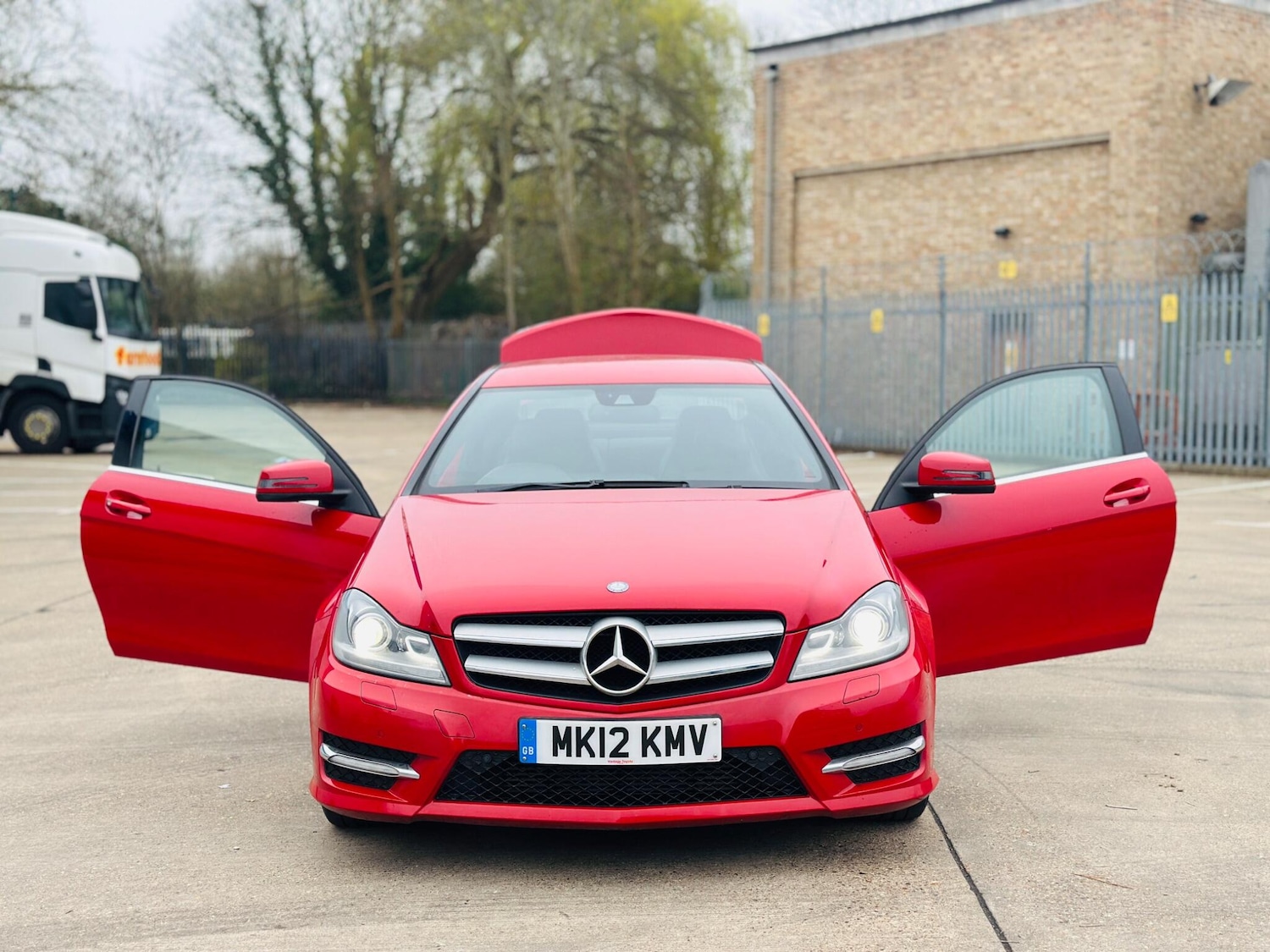 Used Mercedes-Benz C Class 2012 for sale - 77799207: Photo 31