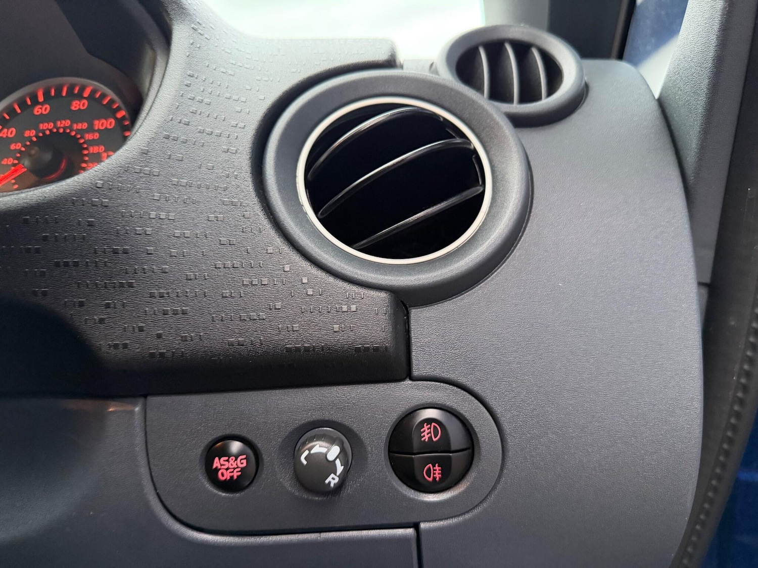 Used Mitsubishi Colt 2011 for sale - 76152493: Photo 23