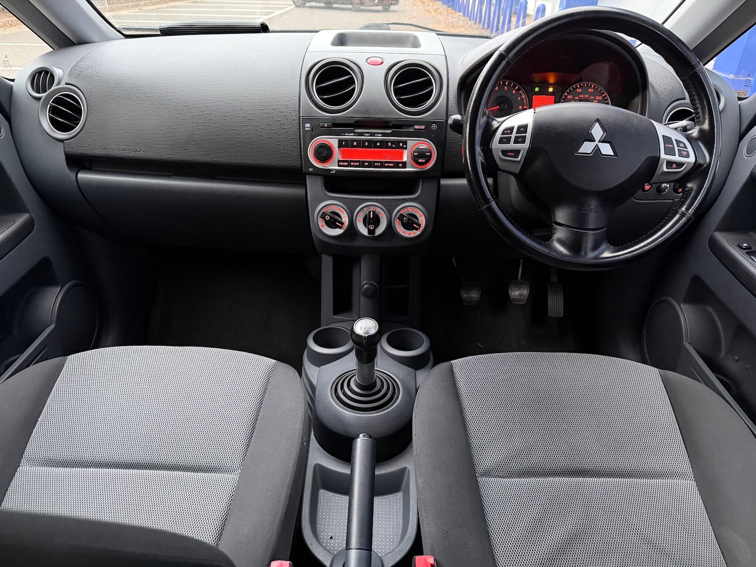 Used Mitsubishi Colt 2011 for sale - 76152493: Photo 3