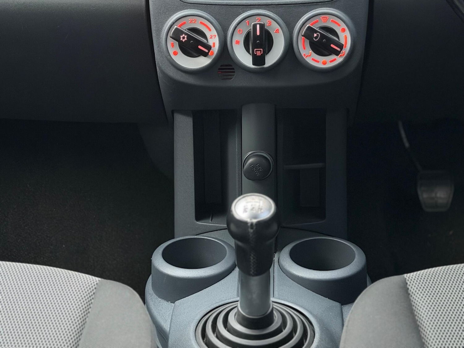 Used Mitsubishi Colt 2011 for sale - 76152493: Photo 31