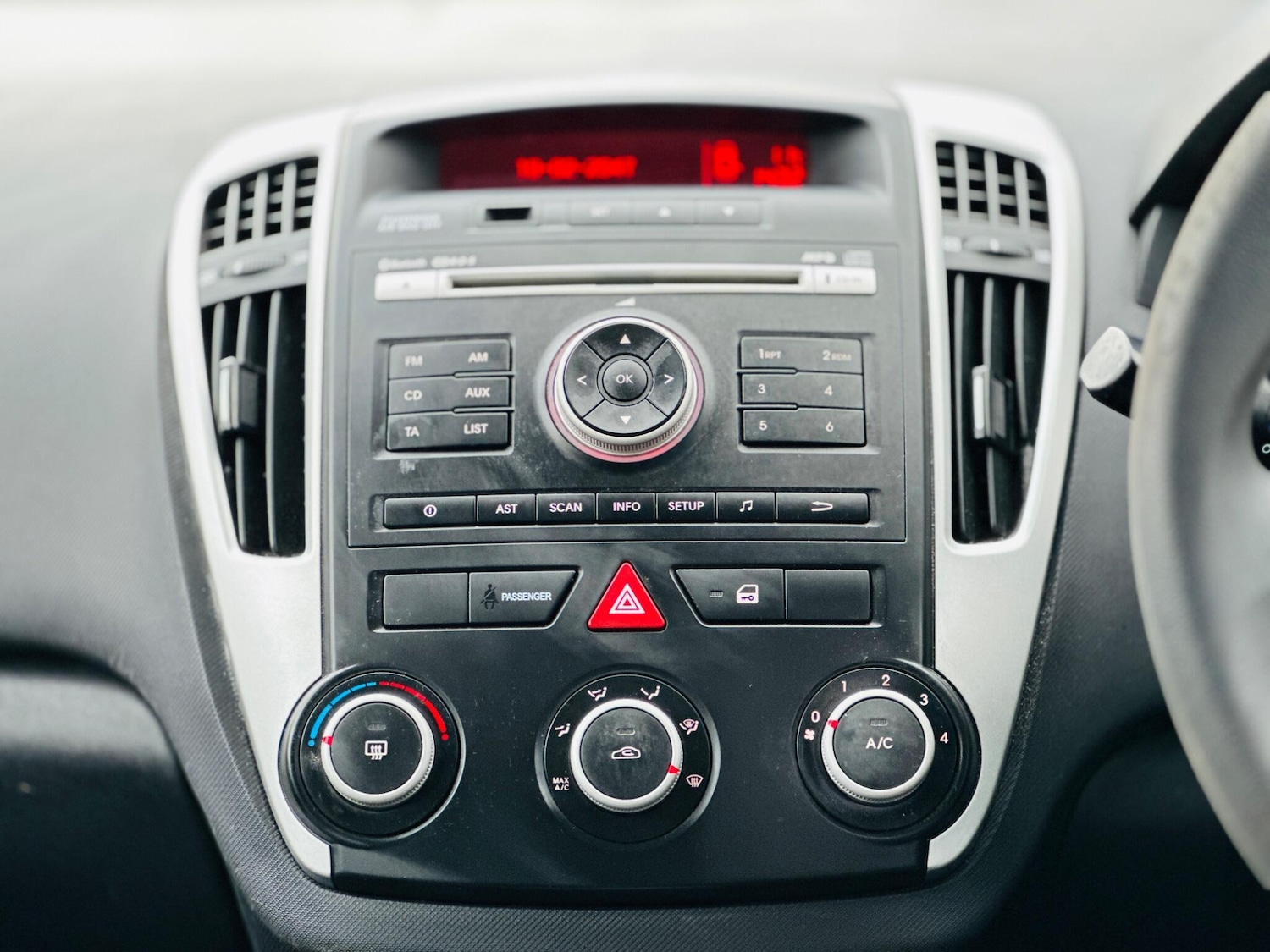 Used Kia Ceed 2010 for sale - 77538288: Photo 18