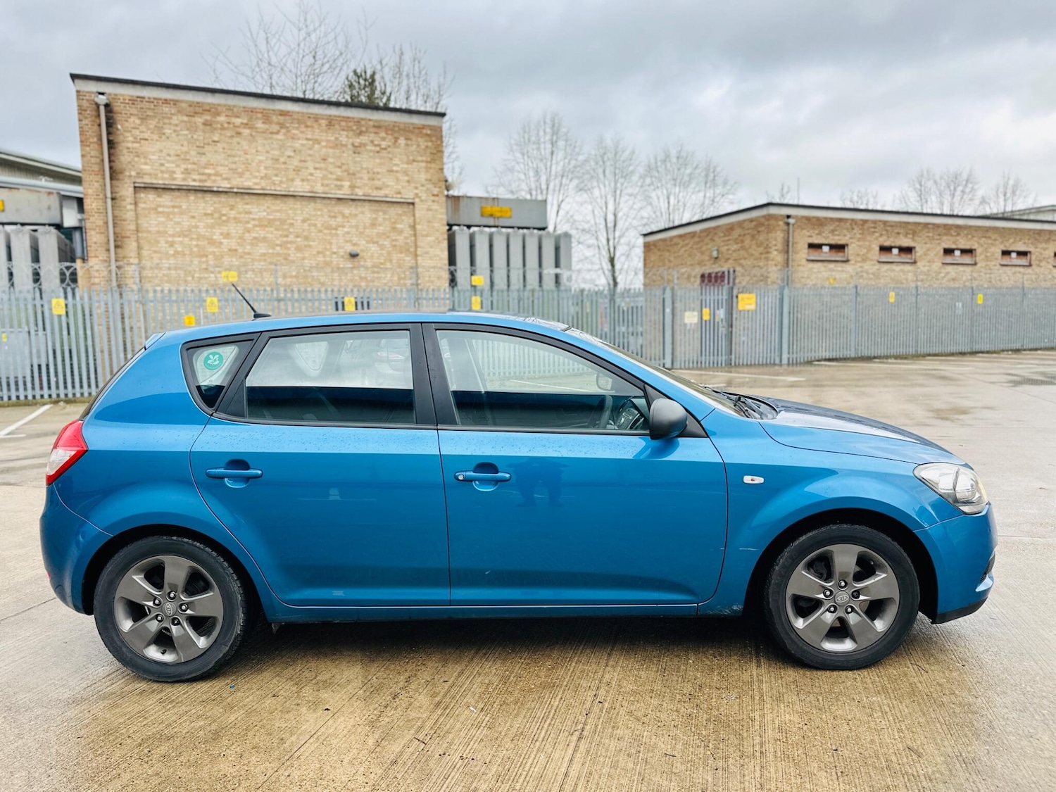 Used Kia Ceed 2010 for sale - 77538288: Photo 42