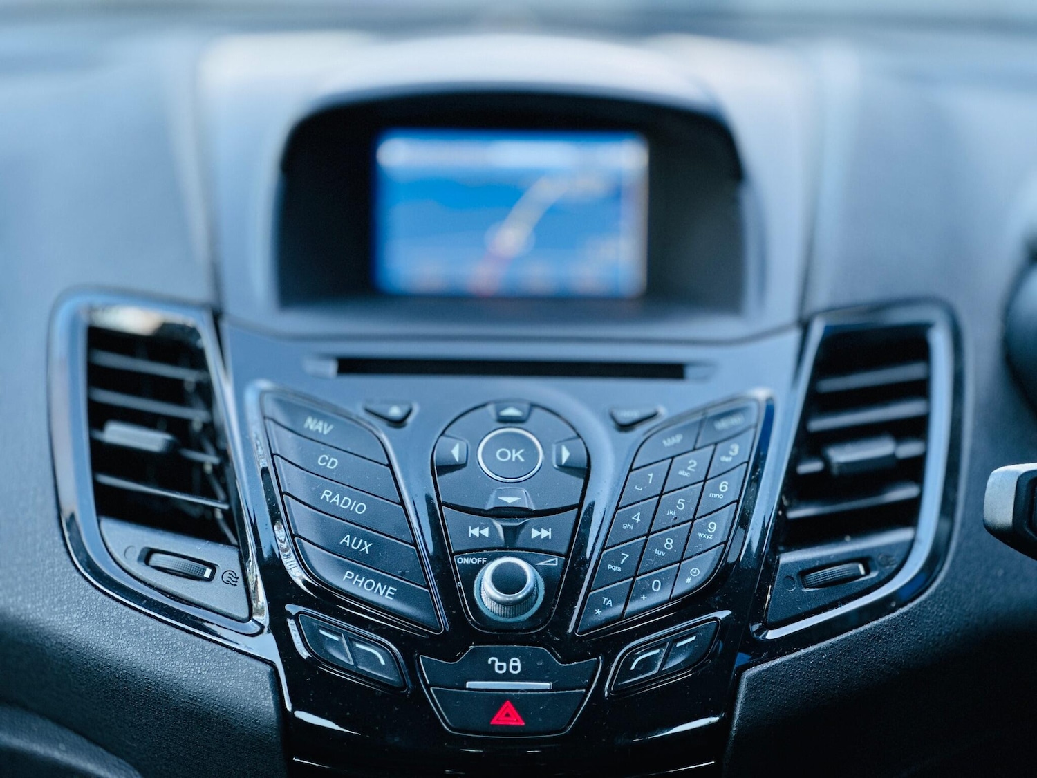 Used Ford Fiesta 2017 for sale - 76612951: Photo 16