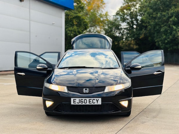 Used Honda Civic 2010 for sale - 76213788: Photo 10