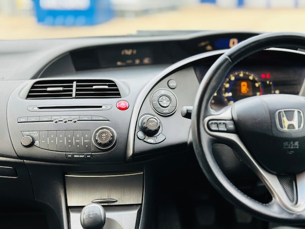 Used Honda Civic 2010 for sale - 76213788: Photo 13