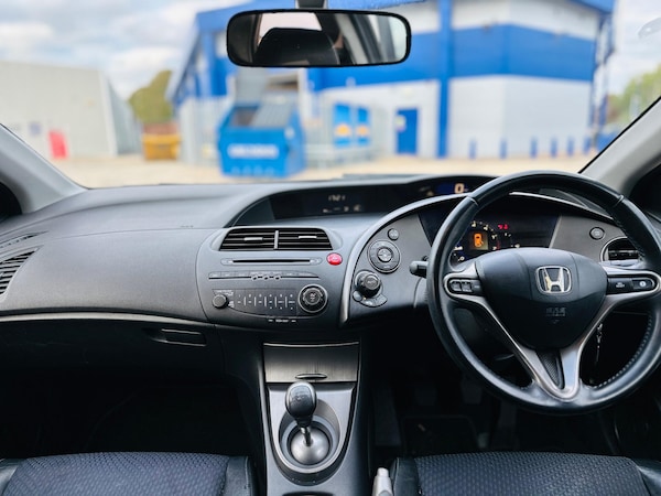 Used Honda Civic 2010 for sale - 76213788: Photo 19