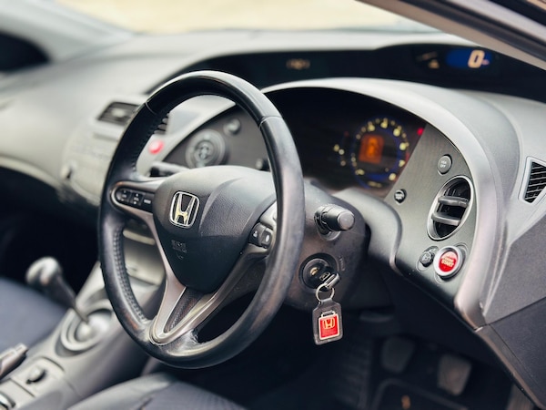 Used Honda Civic 2010 for sale - 76213788: Photo 22