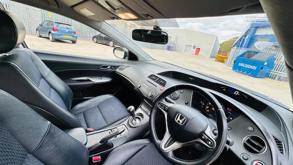 Used Honda Civic 2010 for sale - 76213788: Photo 24