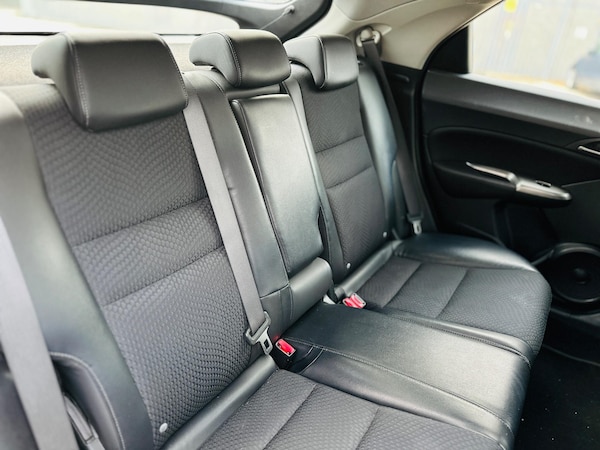Used Honda Civic 2010 for sale - 76213788: Photo 30