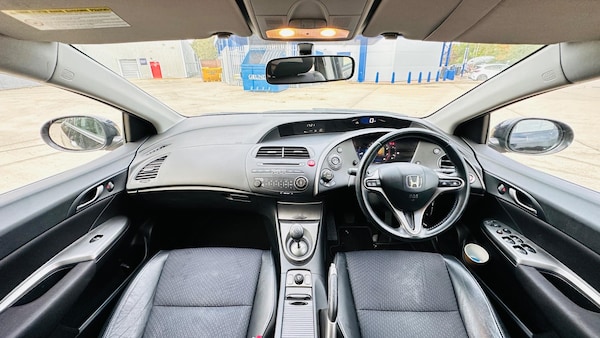 Used Honda Civic 2010 for sale - 76213788: Photo 3