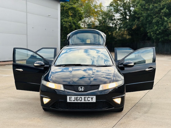 Used Honda Civic 2010 for sale - 76213788: Photo 45