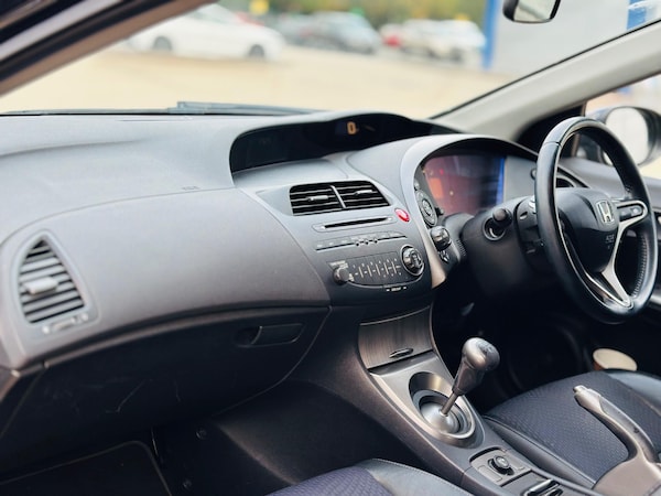 Used Honda Civic 2010 for sale - 76213788: Photo 50