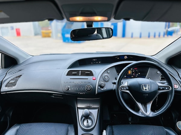 Used Honda Civic 2010 for sale - 76213788: Photo 52