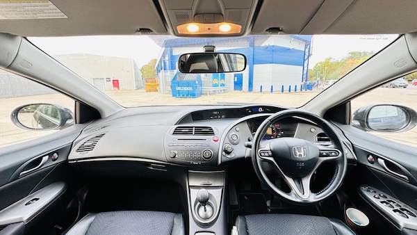 Used Honda Civic 2010 for sale - 76213788: Photo 58