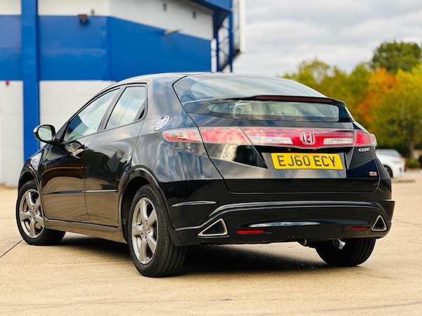 Used Honda Civic 2010 for sale - 76213788: Photo 5