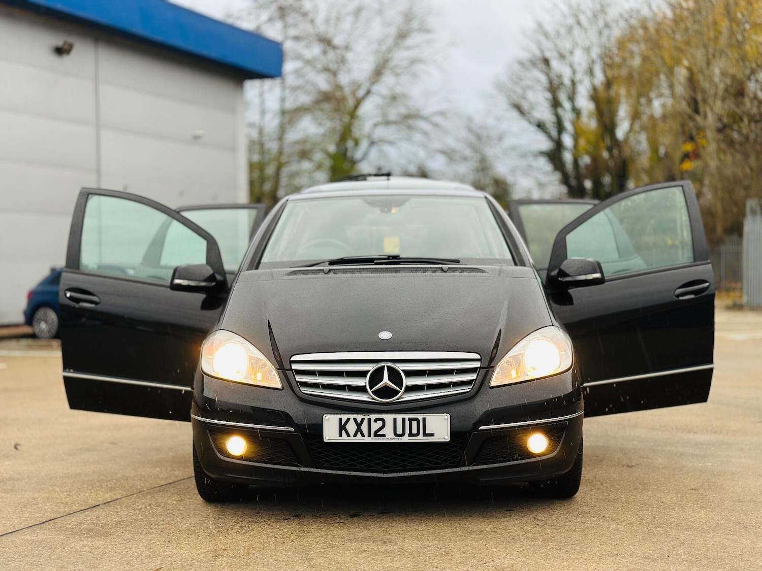 Used Mercedes-Benz A-Class 2012 for sale - 76925968: Photo 10