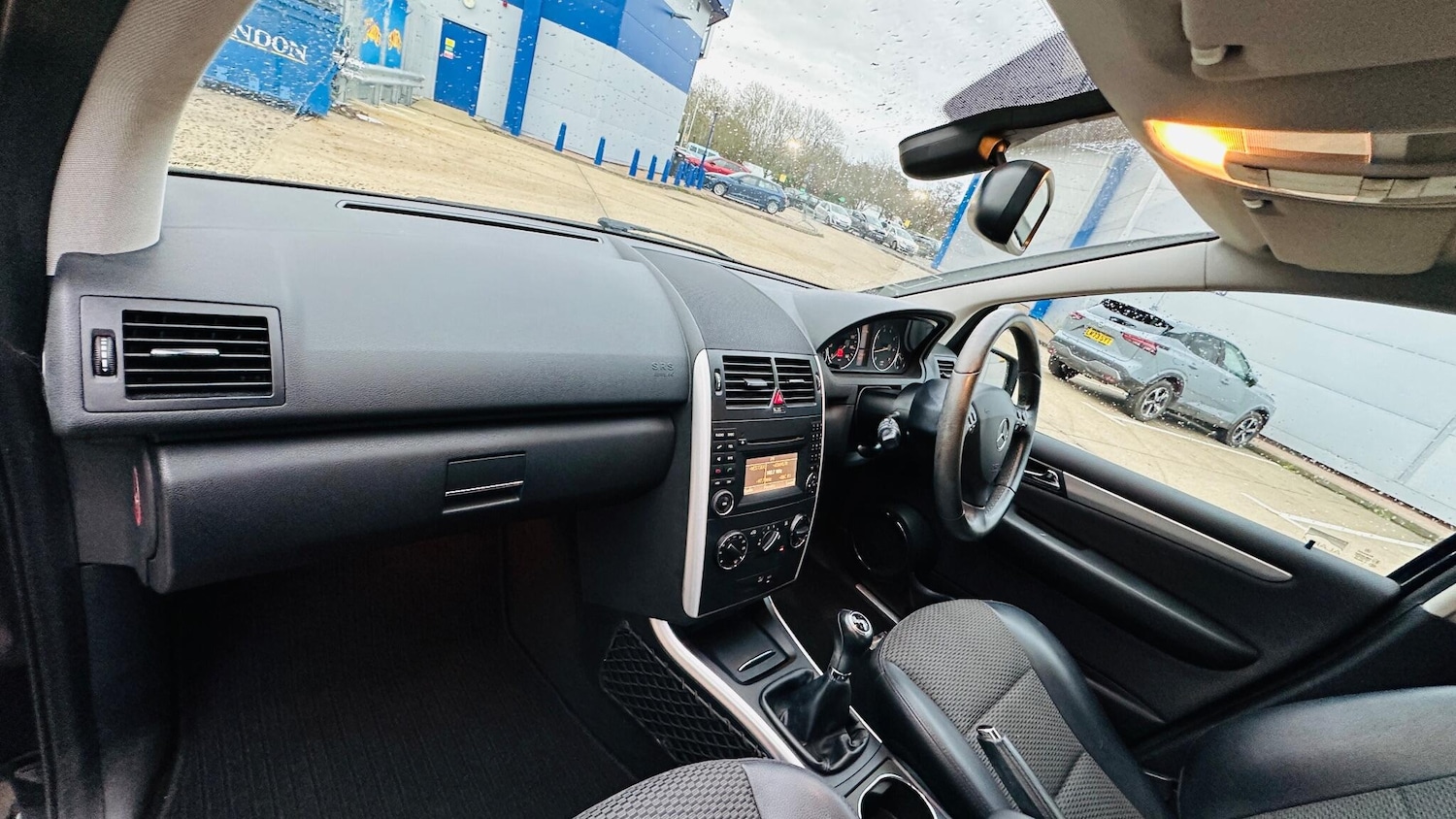 Used Mercedes-Benz A-Class 2012 for sale - 76925968: Photo 27