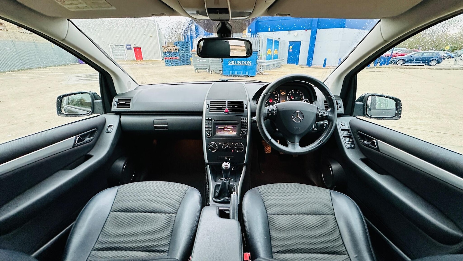 Used Mercedes-Benz A-Class 2012 for sale - 76925968: Photo 3