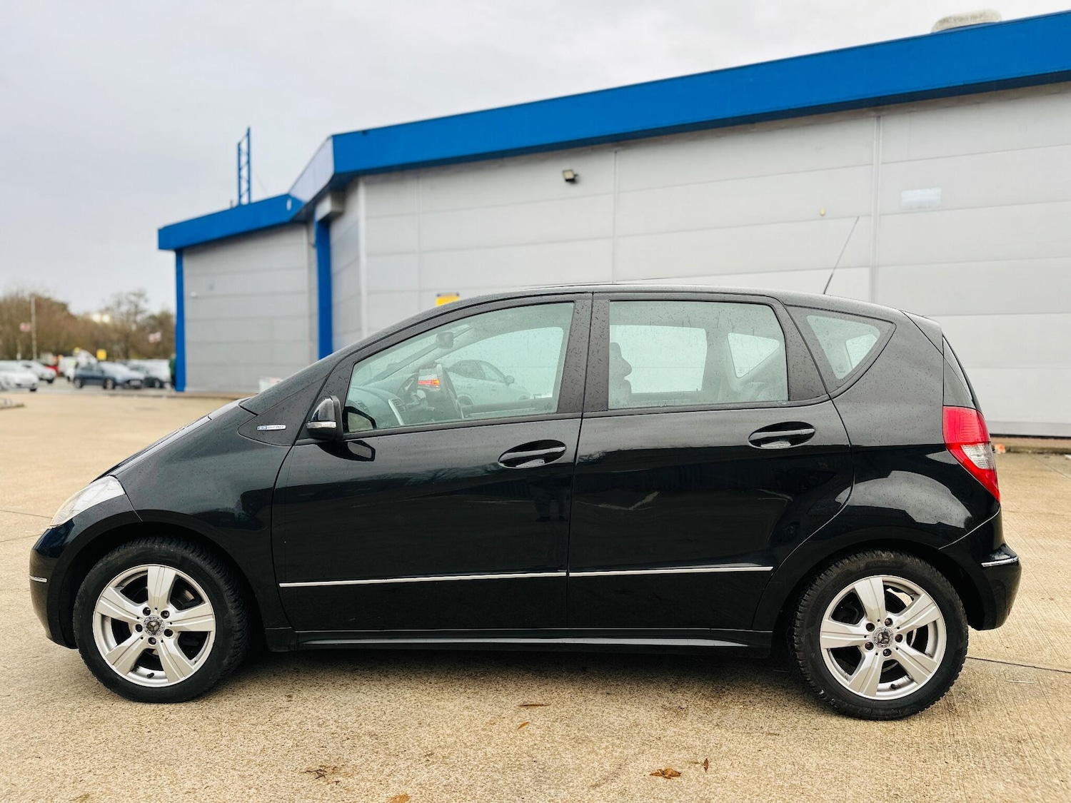 Used Mercedes-Benz A-Class 2012 for sale - 76925968: Photo 9