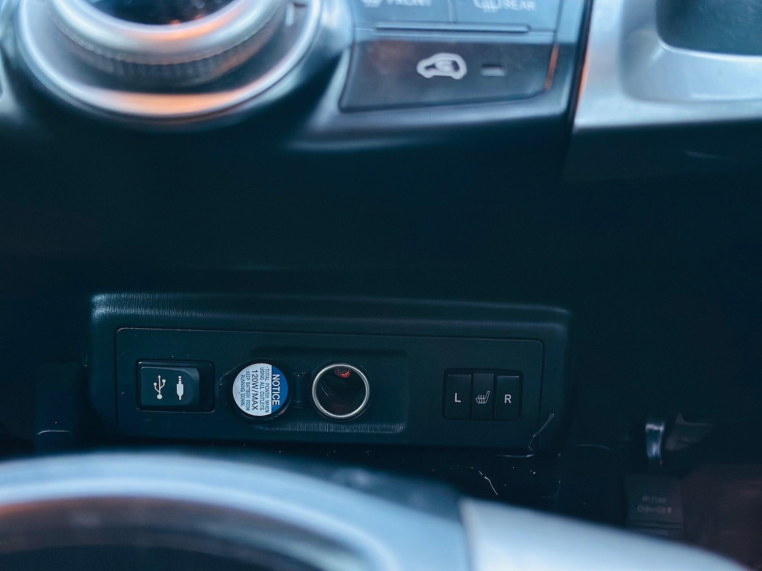 Used Toyota Prius+ 2015 for sale - 77237591: Photo 19