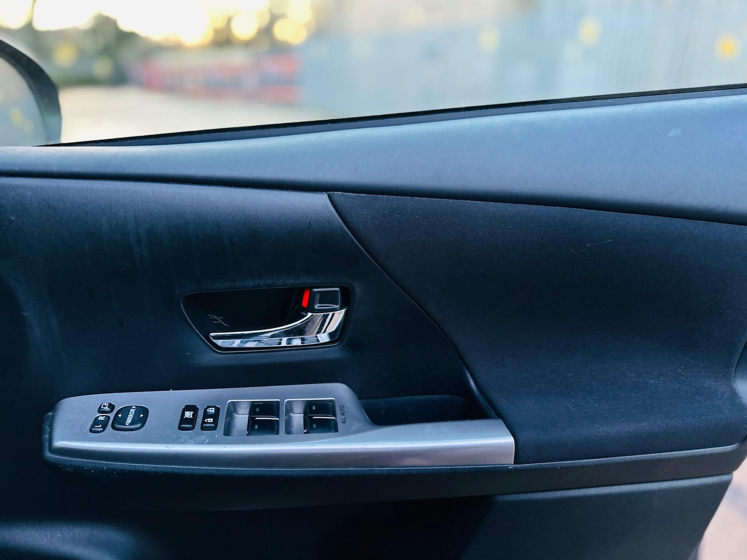 Used Toyota Prius+ 2015 for sale - 77237591: Photo 21