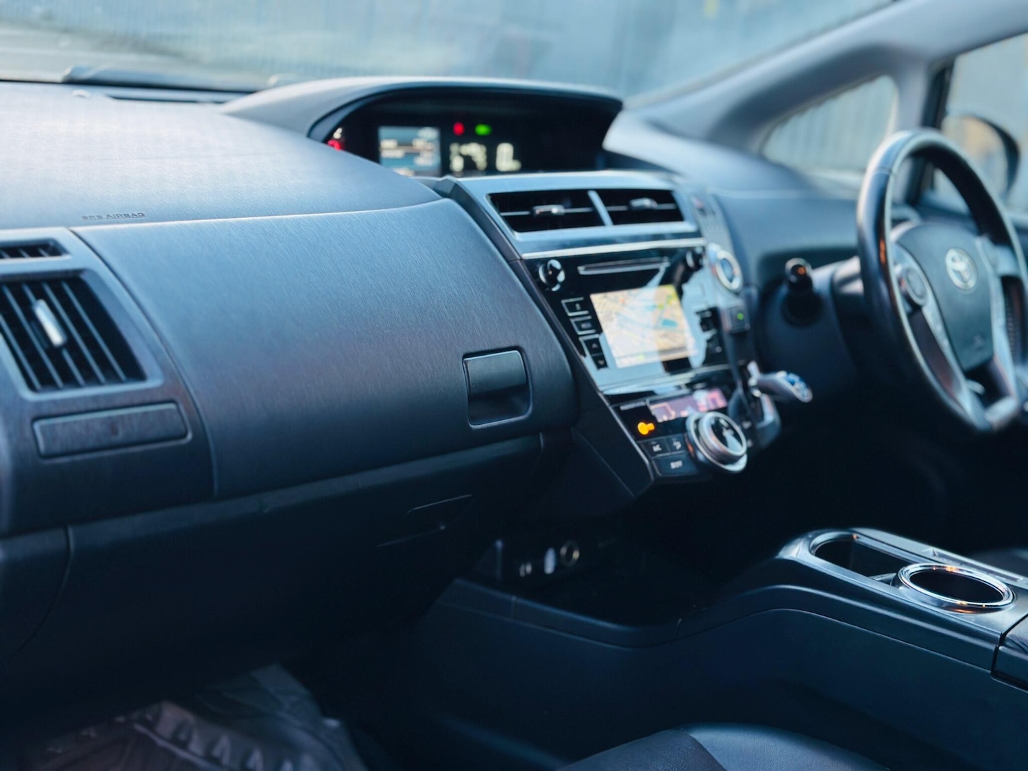 Used Toyota Prius+ 2015 for sale - 77237591: Photo 25