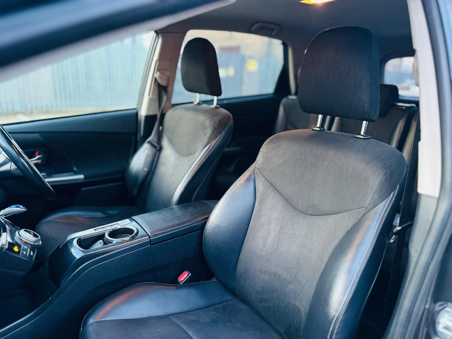 Used Toyota Prius+ 2015 for sale - 77237591: Photo 26