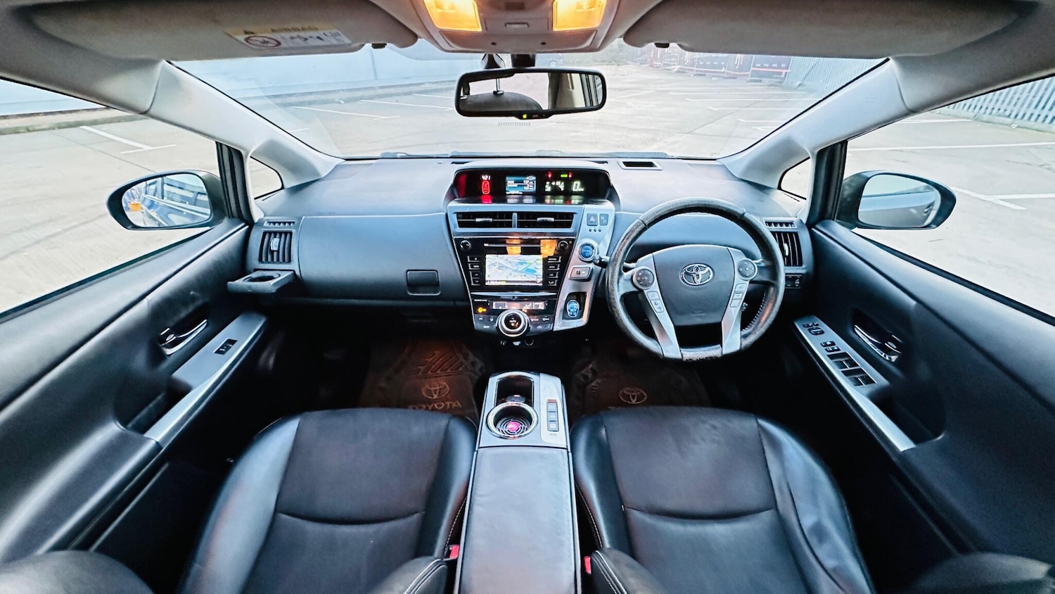 Used Toyota Prius+ 2015 for sale - 77237591: Photo 3