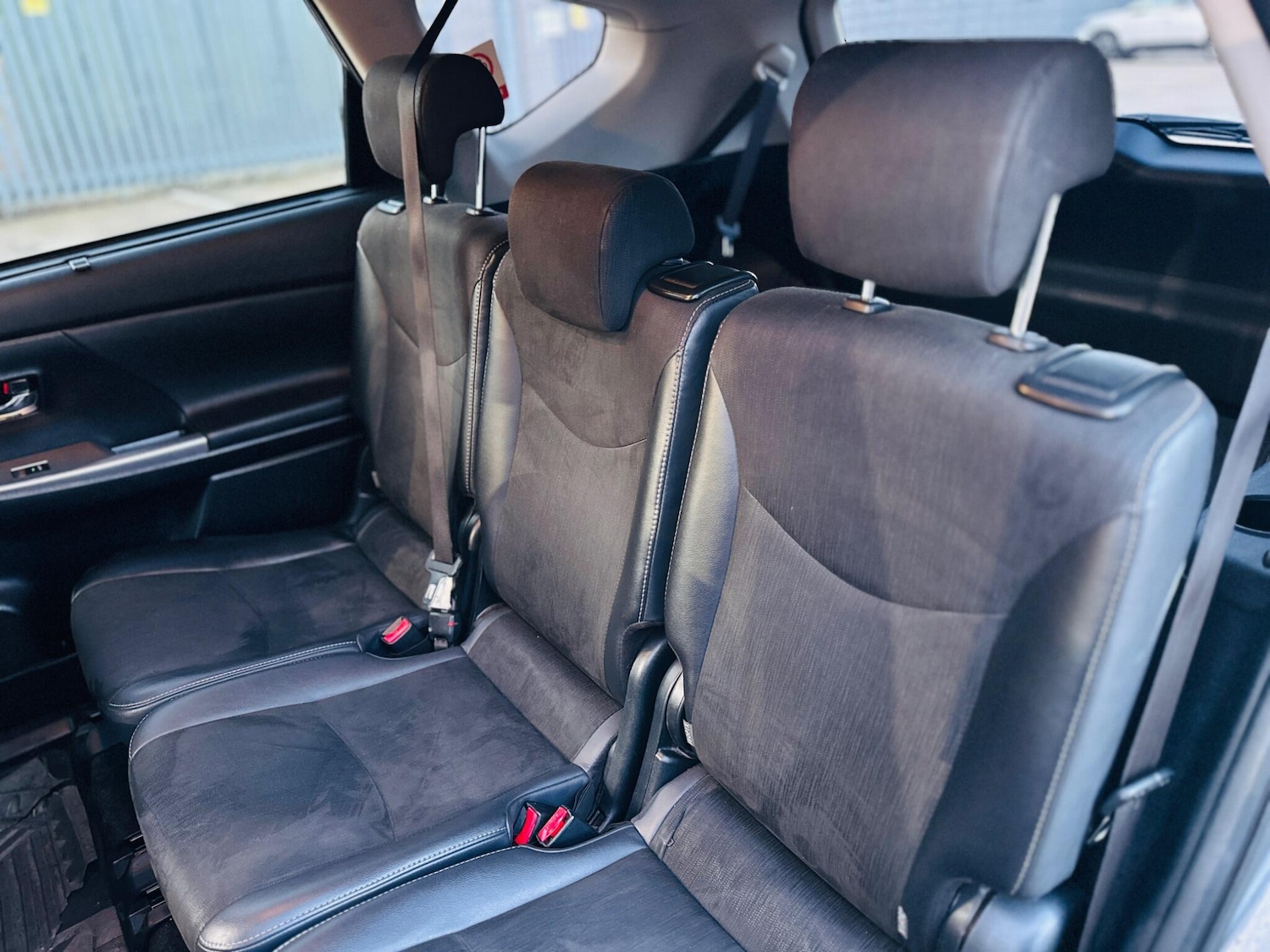 Used Toyota Prius+ 2015 for sale - 77237591: Photo 32