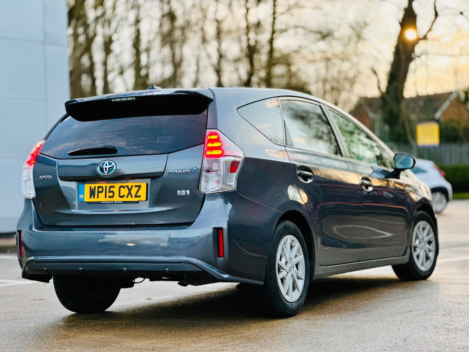 Used Toyota Prius+ 2015 for sale - 77237591: Photo 4