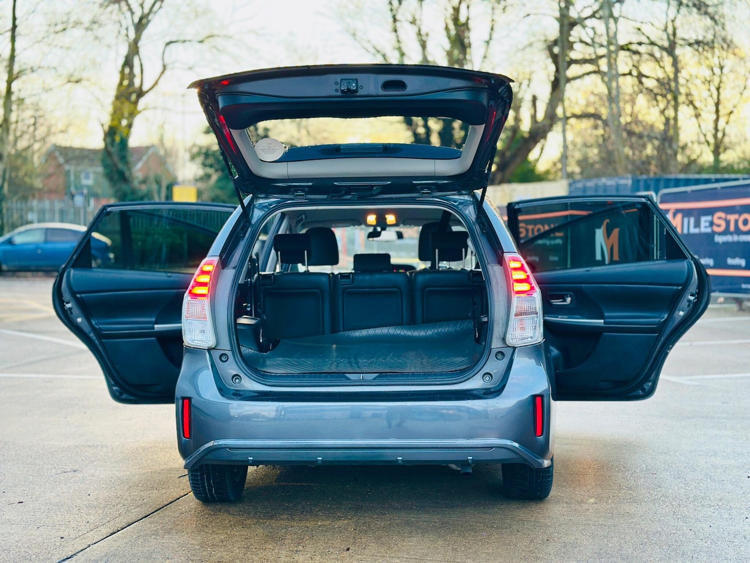 Used Toyota Prius+ 2015 for sale - 77237591: Photo 49