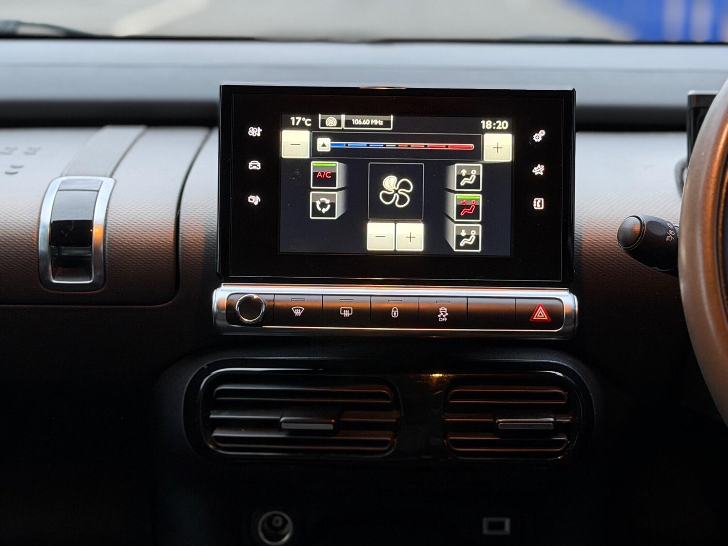 Used Citroen C4 Cactus 2015 for sale - 76151847: Photo 20